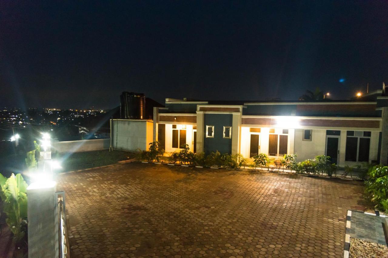 Avisha Town Hotel Kigali Exterior photo