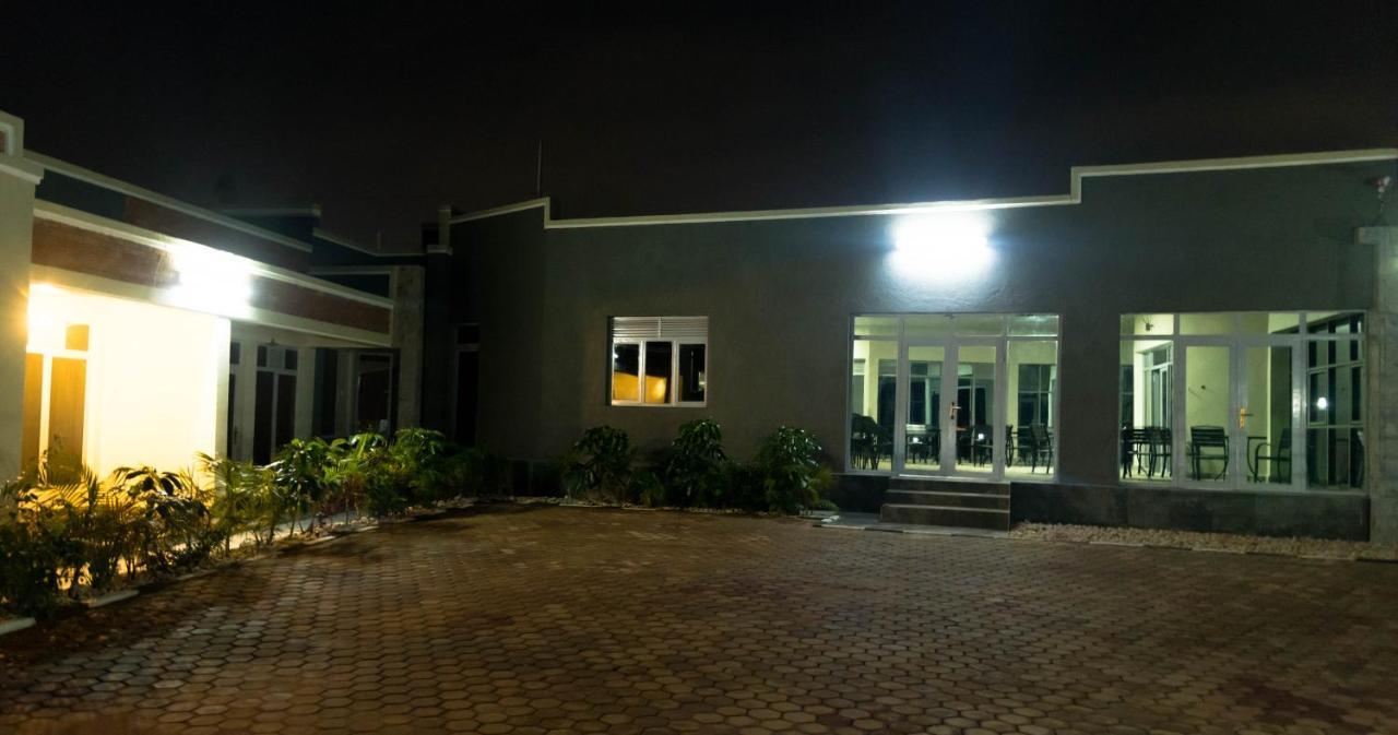Avisha Town Hotel Kigali Exterior photo