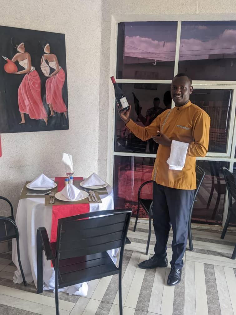 Avisha Town Hotel Kigali Exterior photo